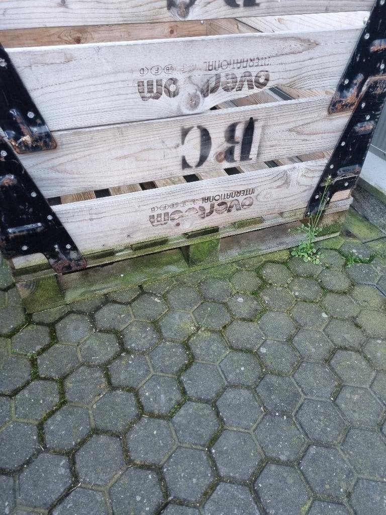 stevige houten krat op pallet 120x100x100 cm opbouwrand, Huis en Inrichting, Woonaccessoires | Kisten, Ophalen, Gebruikt, 100 tot 150 cm