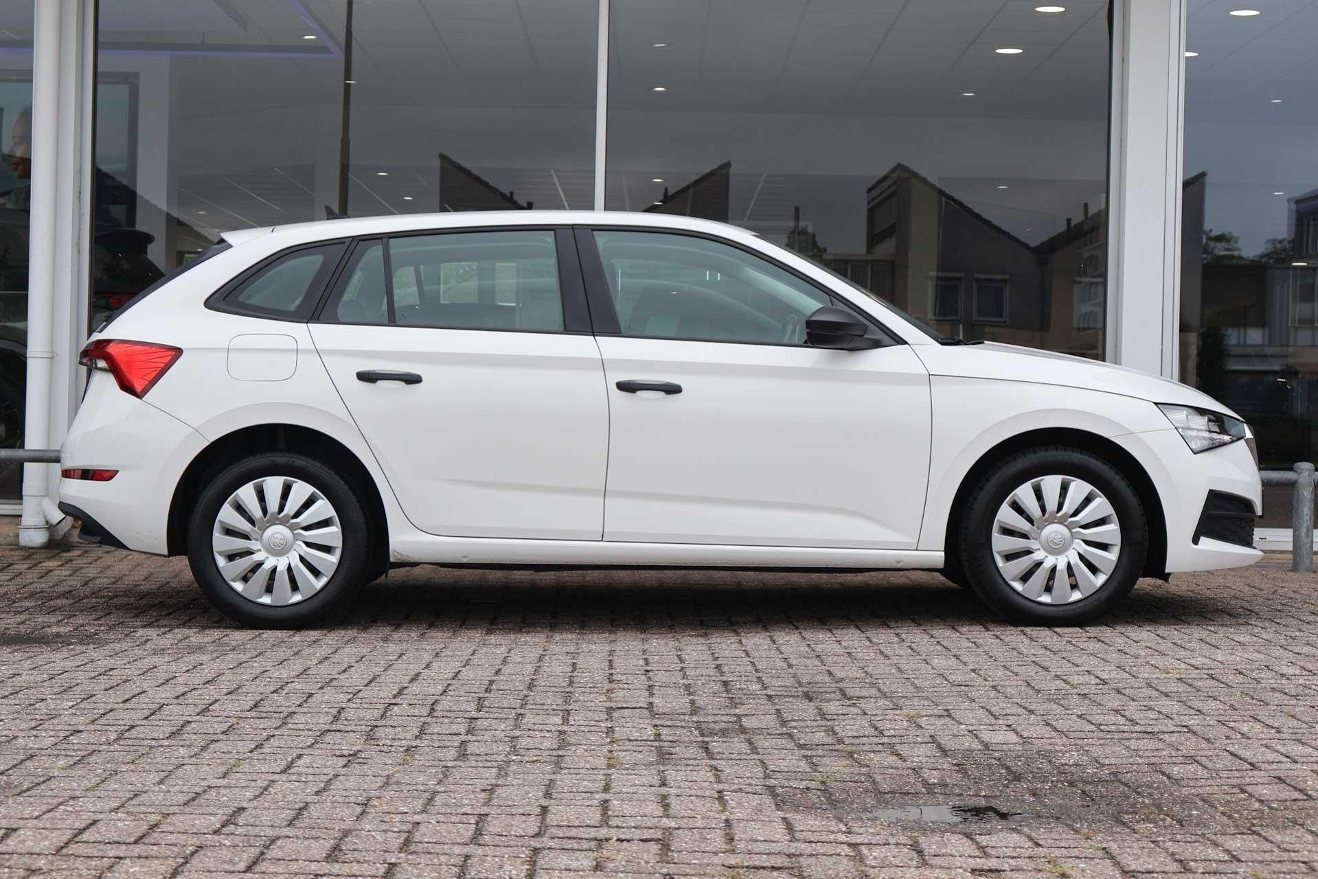 Skoda Scala 1.0 TSI 95pk Active | Carplay | PDC | Cruise Con, 12 maanden, Gebruikt, Euro 6, 95 pk