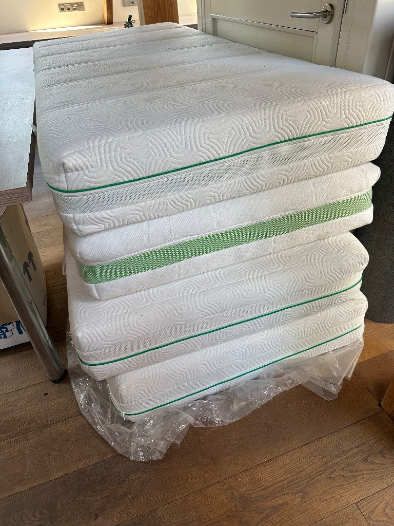 4 eenpersoons matrassen nieuw, Ophalen, 90 cm, Eenpersoons, Nieuw