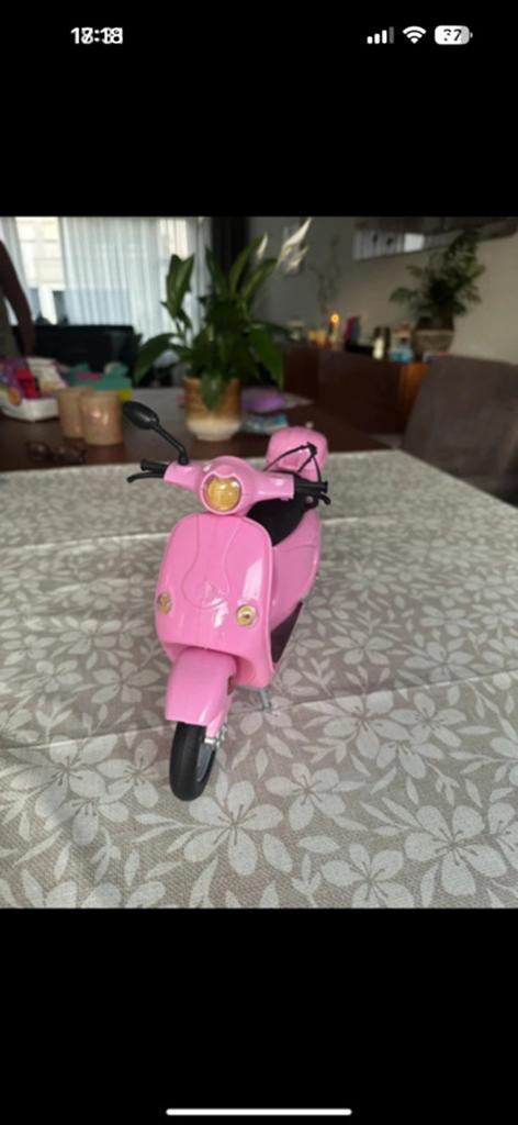 Barbie scooter, Ophalen of Verzenden, Zo goed als nieuw, Barbie