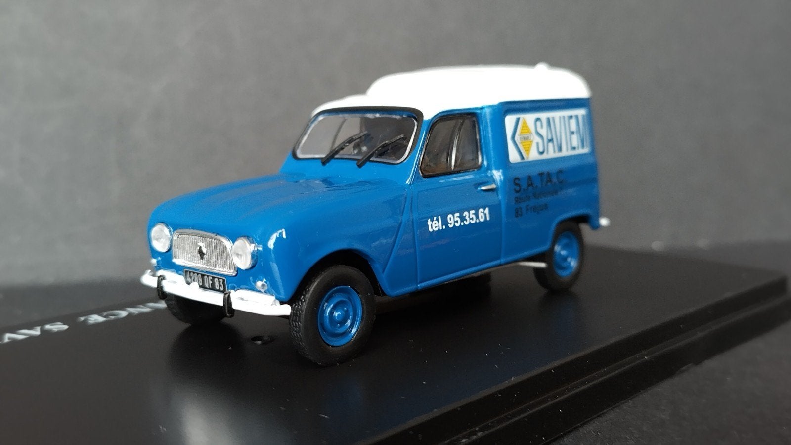 Renault 4 F4 Saviem 1:43 Universal Hobbies Pol, Auto, Verzenden, ., Nieuw