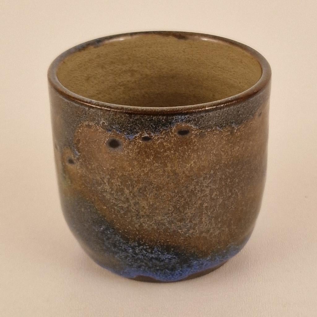 Klein potje van Hannie Mein, blauw gemêleerd, 6cm hoog, Antiek en Kunst, Antiek | Keramiek en Aardewerk, Ophalen of Verzenden