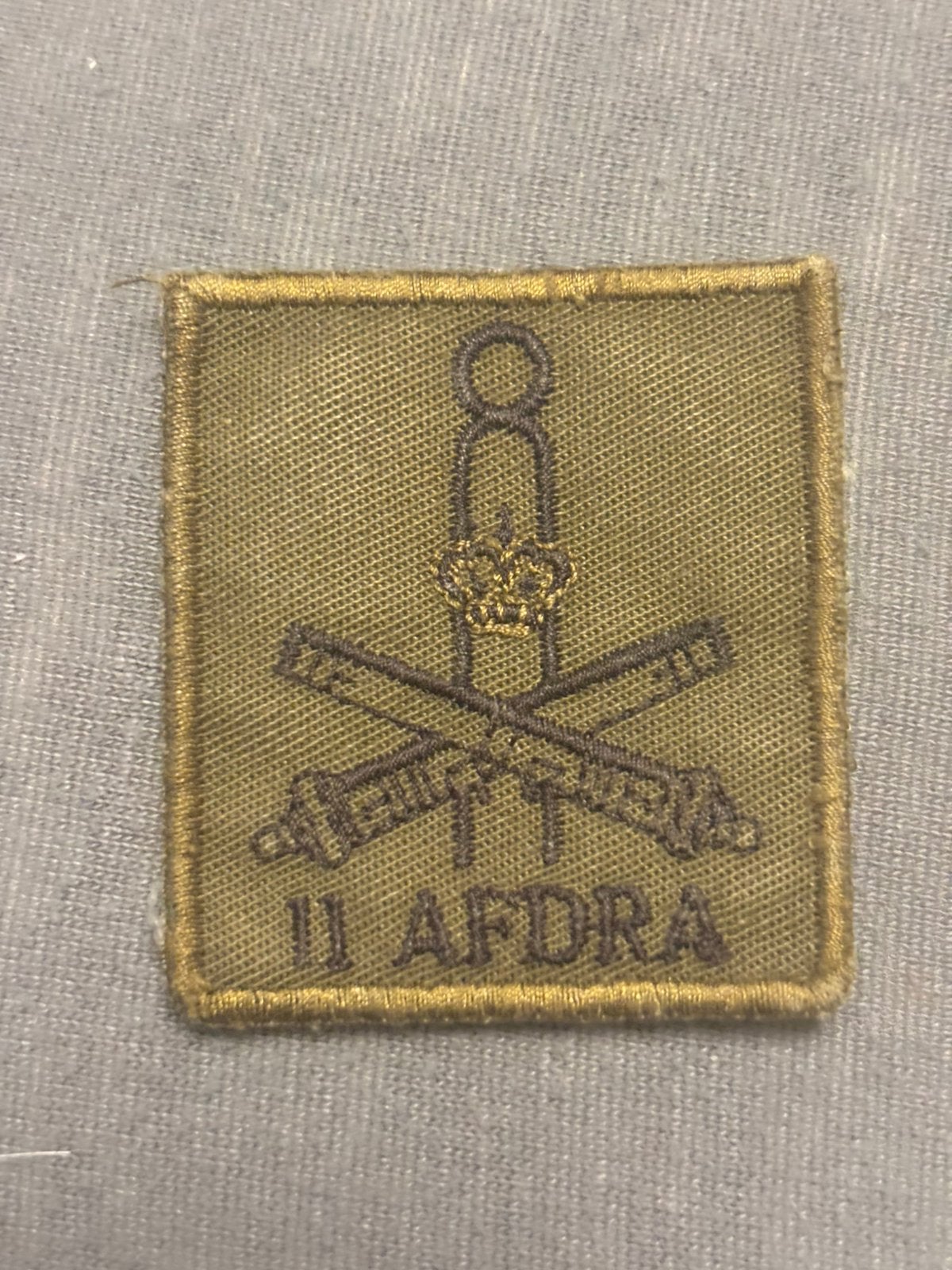 5x5 borst embleem 11 afdra, Verzamelen, Verzenden, Landmacht, Nederland, Embleem of Badge