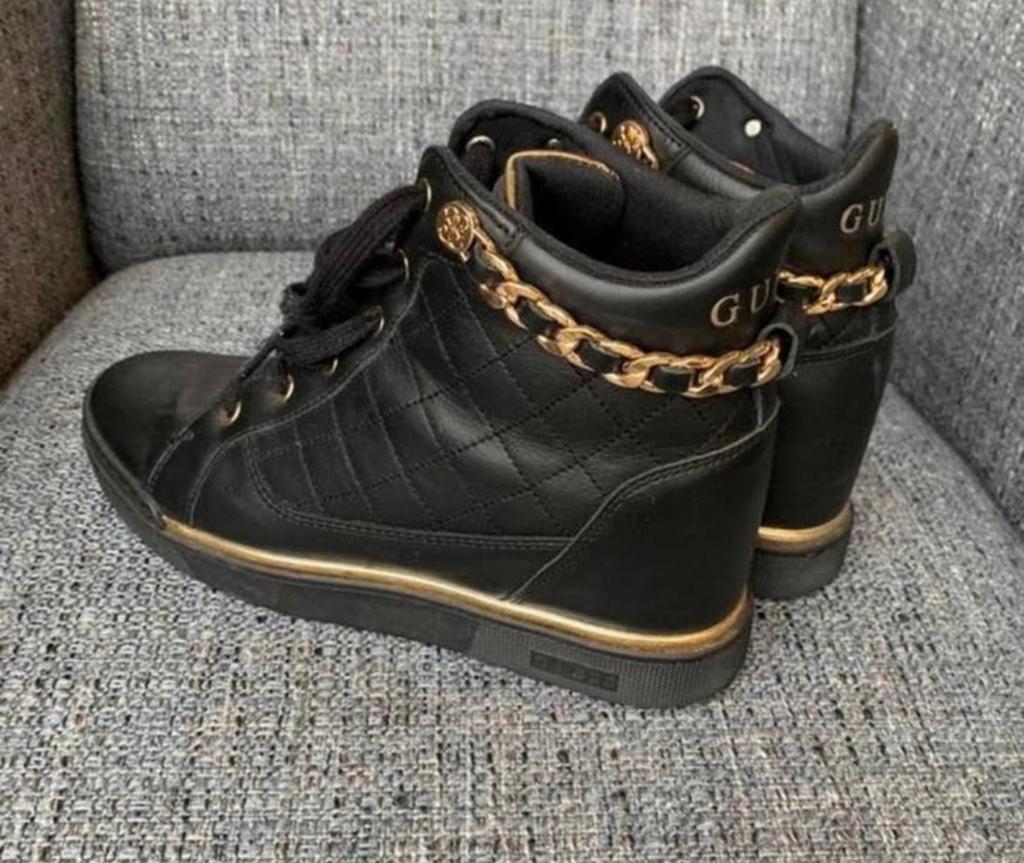 Schoenen mooie Guess dames schoenen maat 39, Ophalen of Verzenden, Zo goed als nieuw