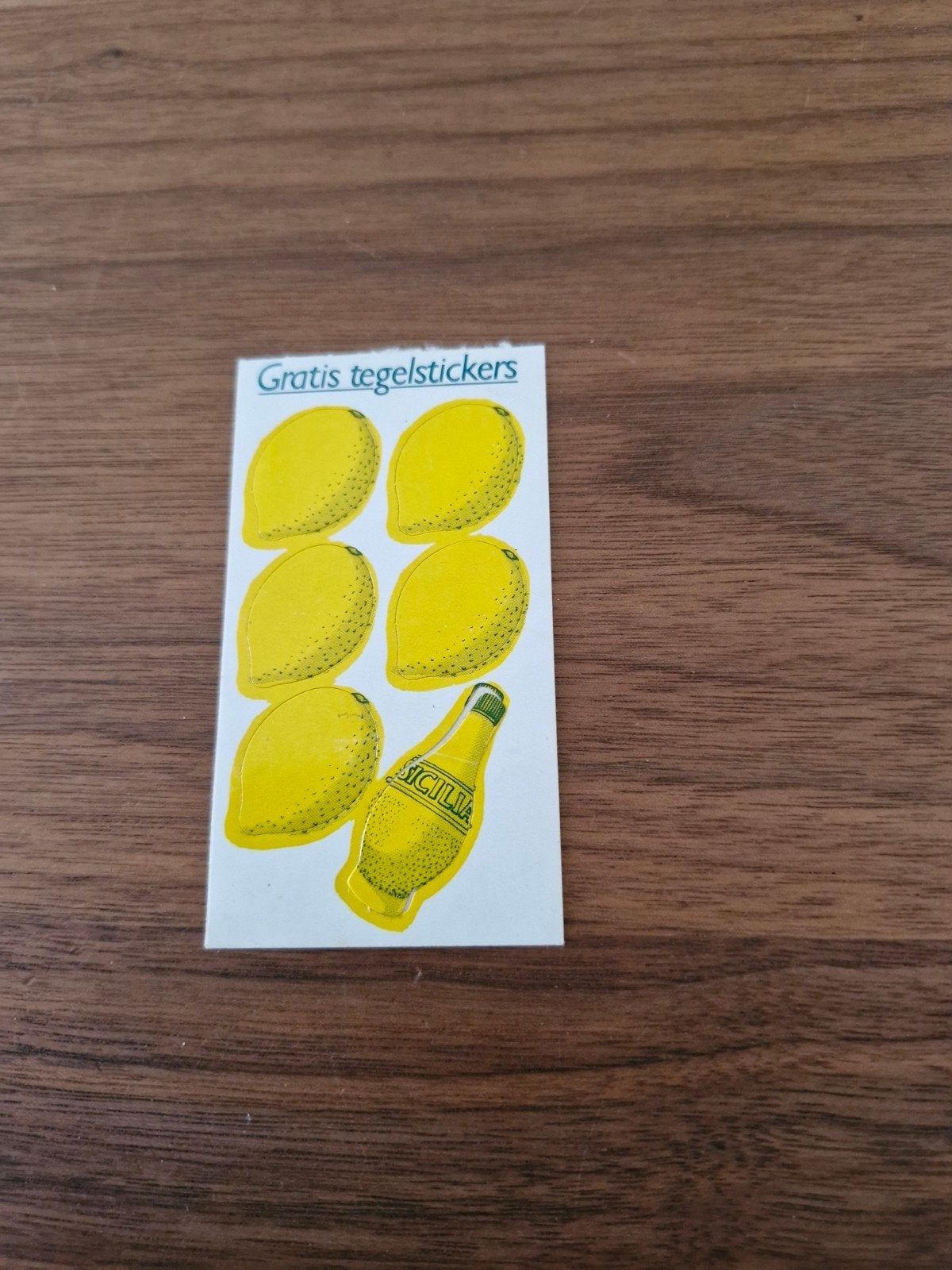 8293 Tegelstickers citroenen en Sicilia flesje, Verzamelen, Stickers, Ophalen of Verzenden, Nieuw, Overige typen