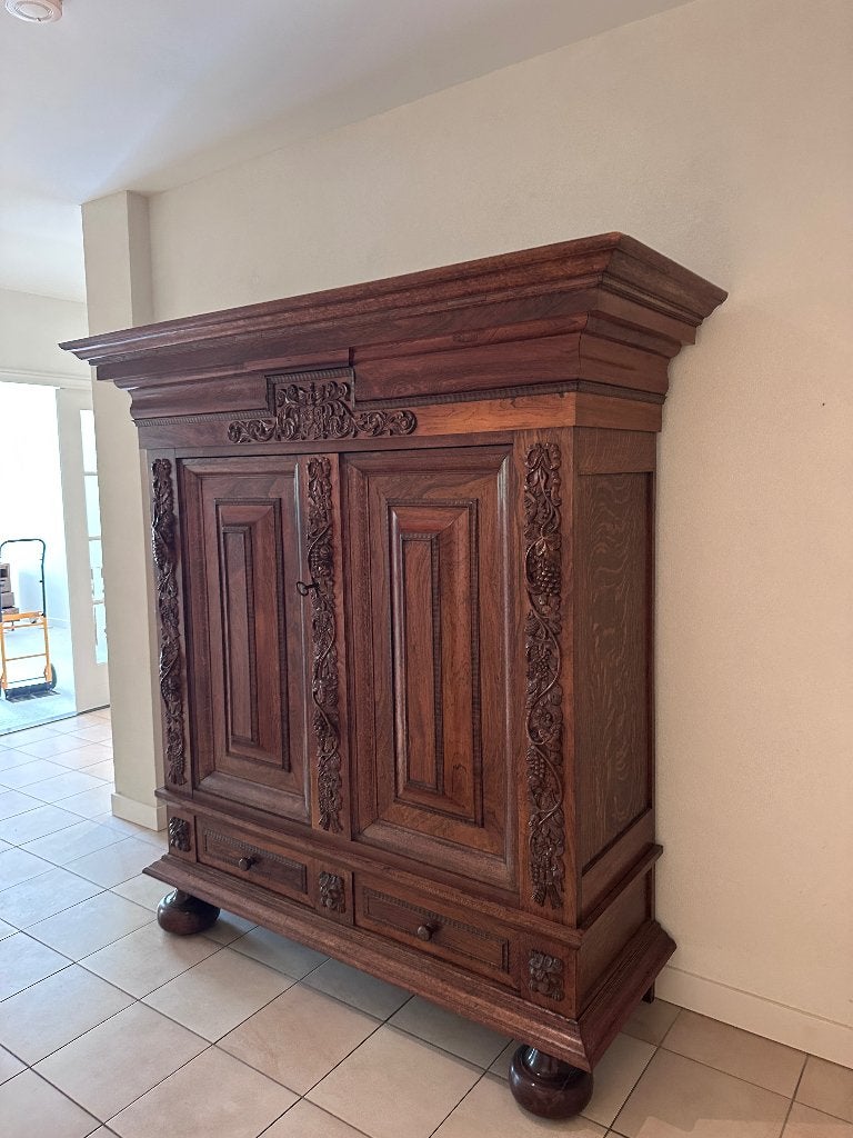 Antieke kast, Ophalen