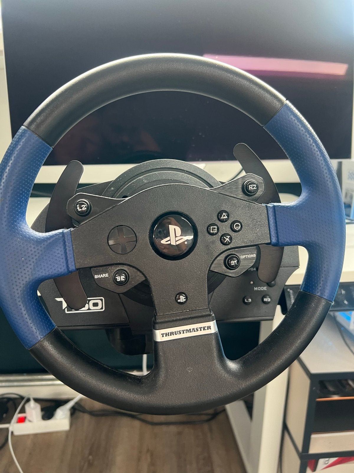 Thrustmaster T150 racestuur met pedalen voor PlayStation, Racestuur, Force feedback, Zo goed als nieuw, Thrustmaster