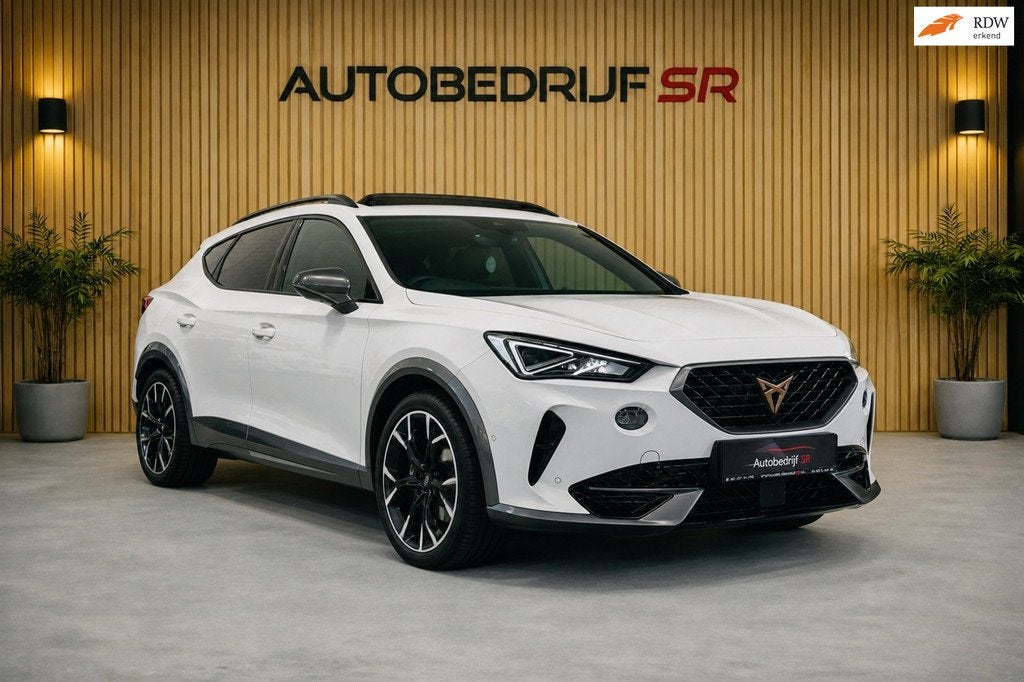 CUPRA Formentor 1.4 e-Hybrid VZ Performance! Sfeerverl! Pano, Auto's, Cupra, Gebruikt, 4 cilinders, Formentor, Alcantara