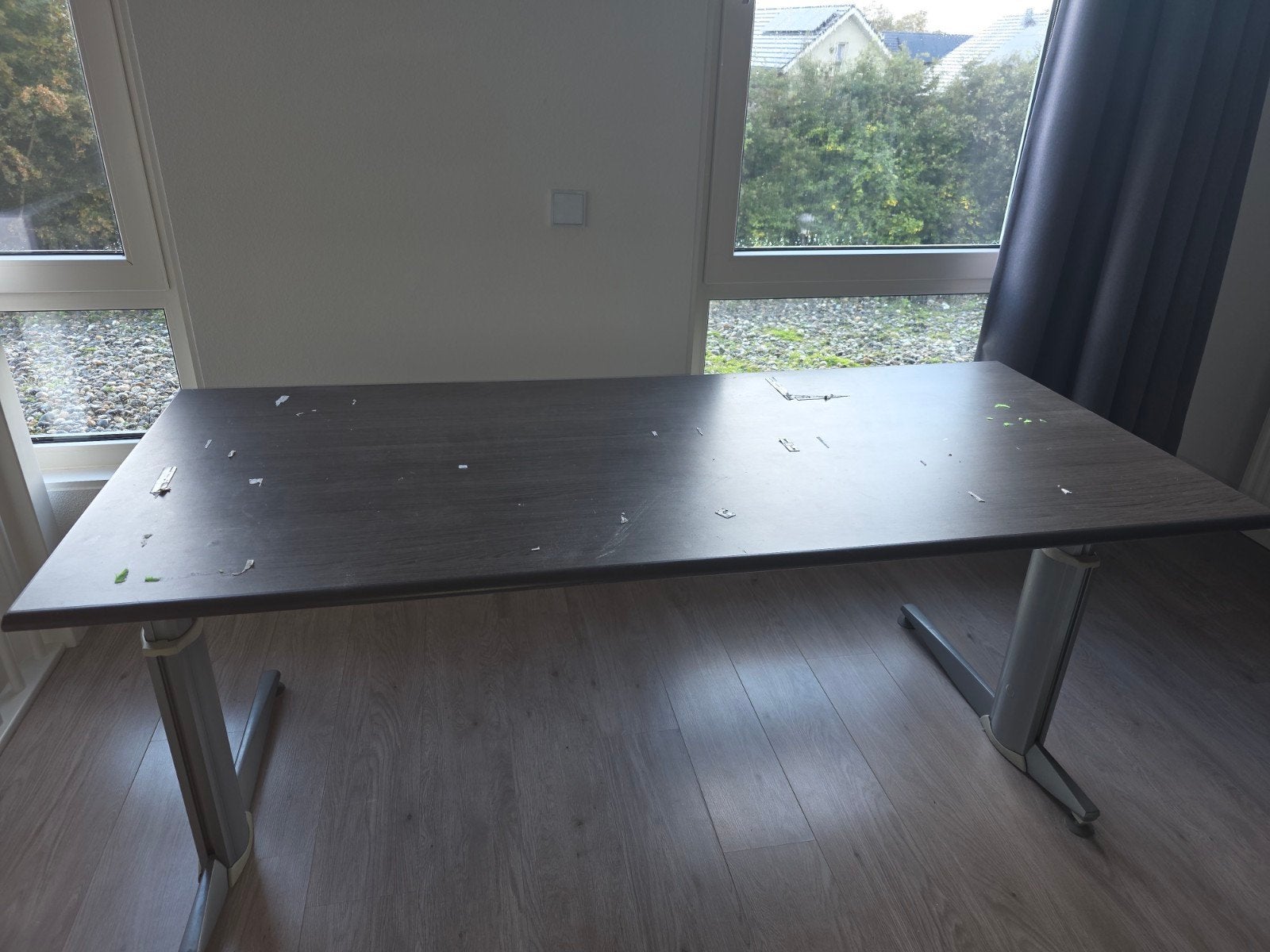 IKEA Bureau - Ruim en Functioneel Werkblad, Ophalen, Gebruikt, Spaanplaat of MDF, Bruin