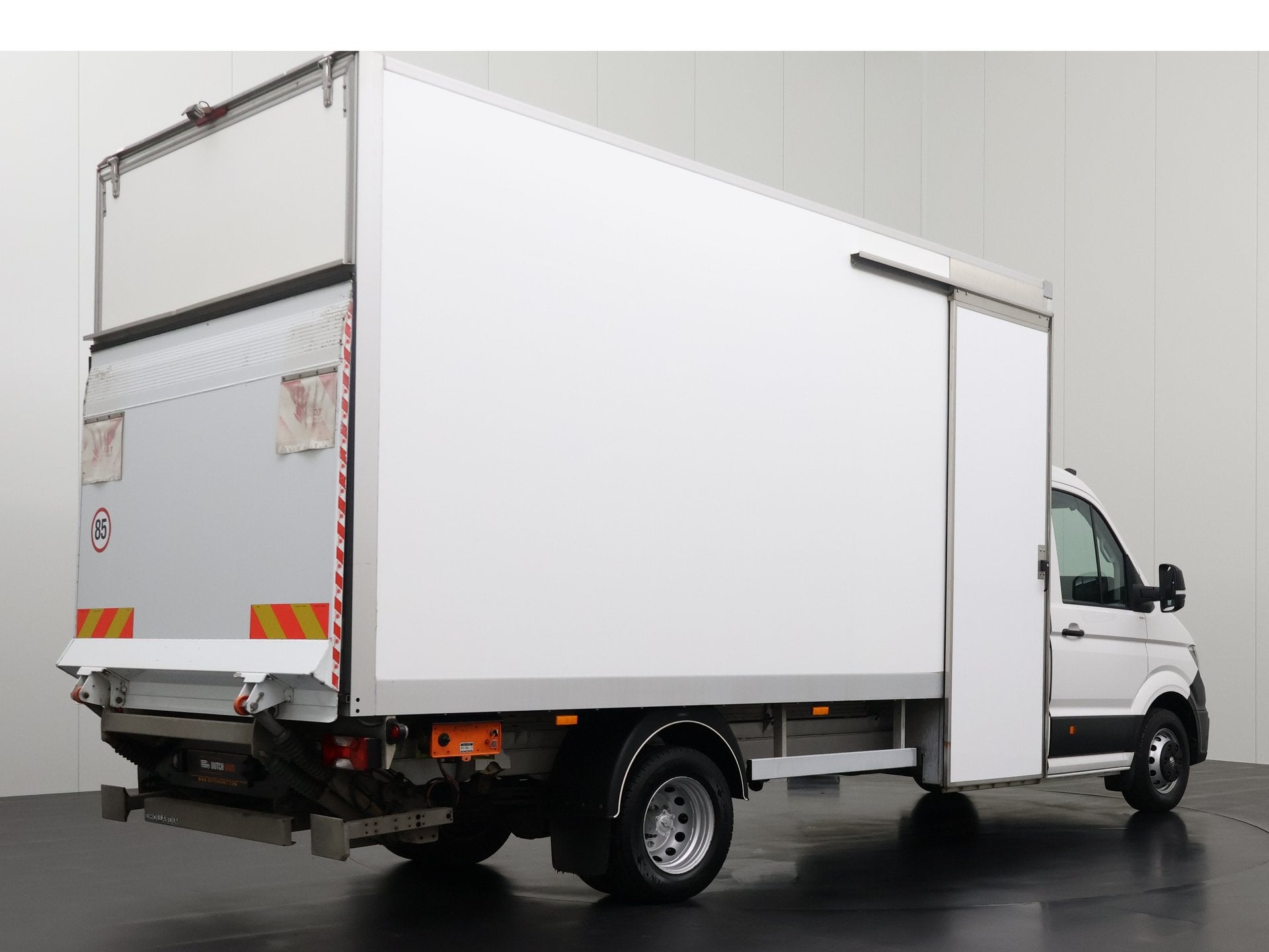 Volkswagen Crafter 2.0TDi 177PK Automaat Bakwagen+Laadklep |, Auto's, Bestelauto's, Automaat, Stof, Zwart, Volkswagen