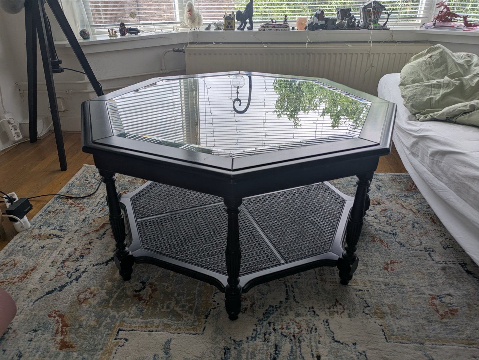 Vintage Zeshoekige Salontafel met Glasplaat en Rotan, Ophalen
