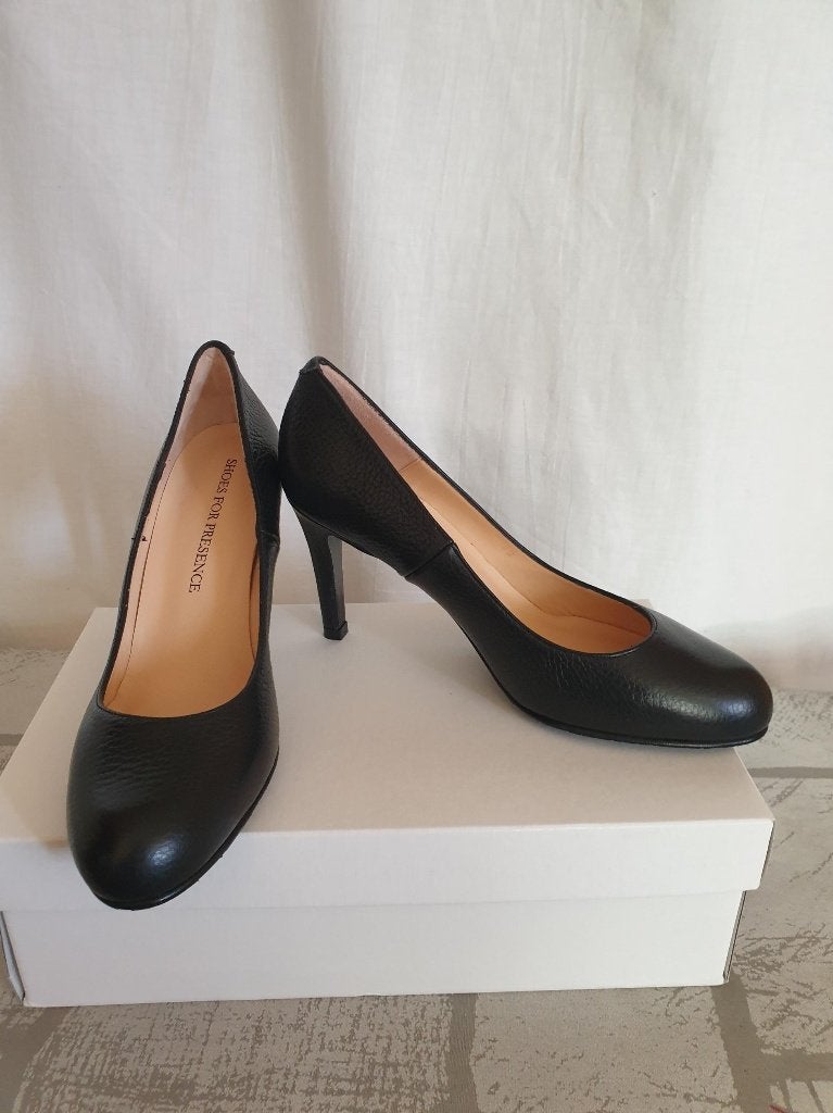 Mooie zwarte leren pumps. Mt 38+40. Merk Shoes for Presence, Kleding | Dames, Pumps, ., Zwart, Nieuw