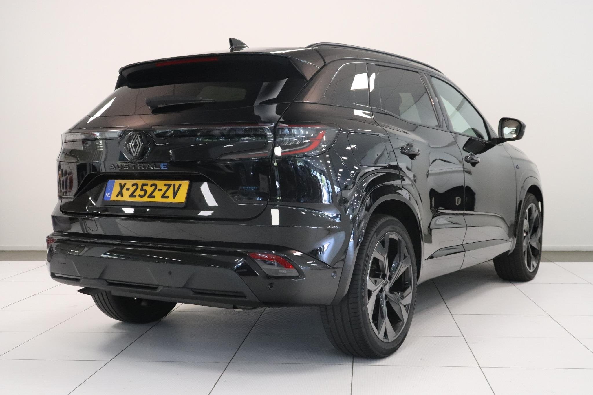 Renault Austral 1.2 E-Tech full hybrid 200 techno esprit Alp, Auto's, Dealer onderhouden, Gebruikt, 1199 cc, Zwart