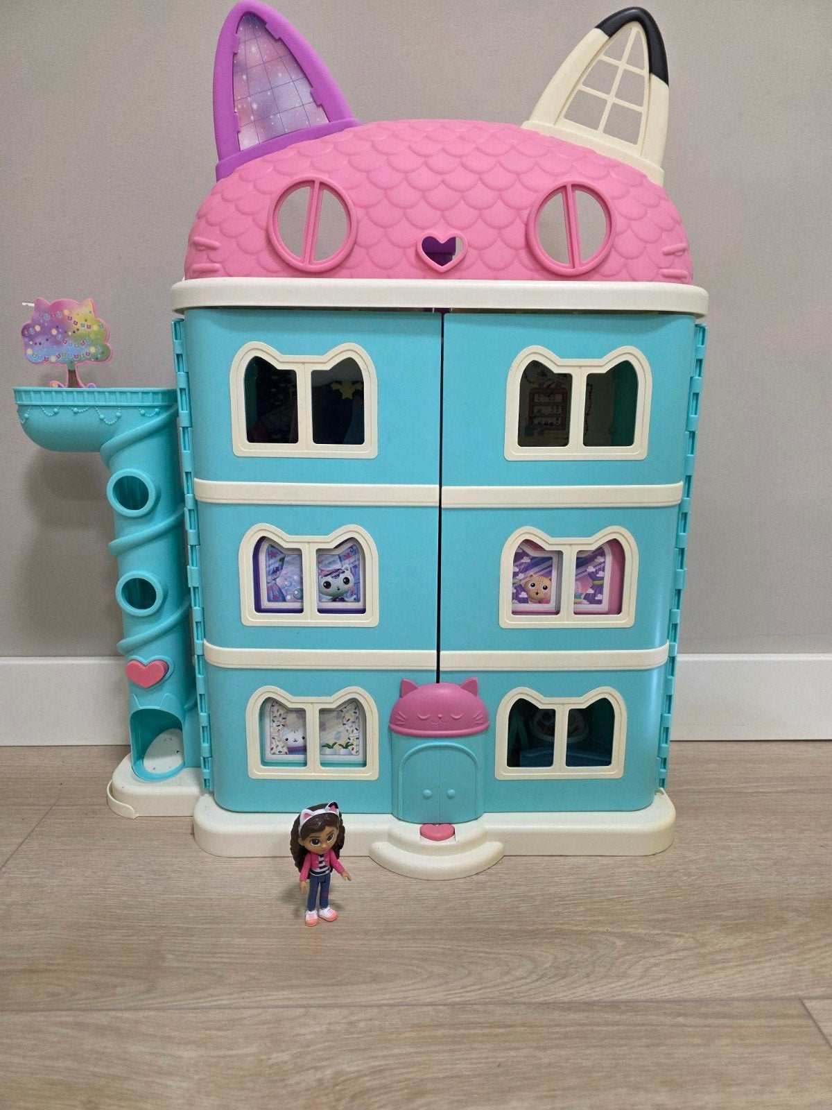 Gabby's Poppenhuis met accessoires, Ophalen, Zo goed als nieuw, Overige typen