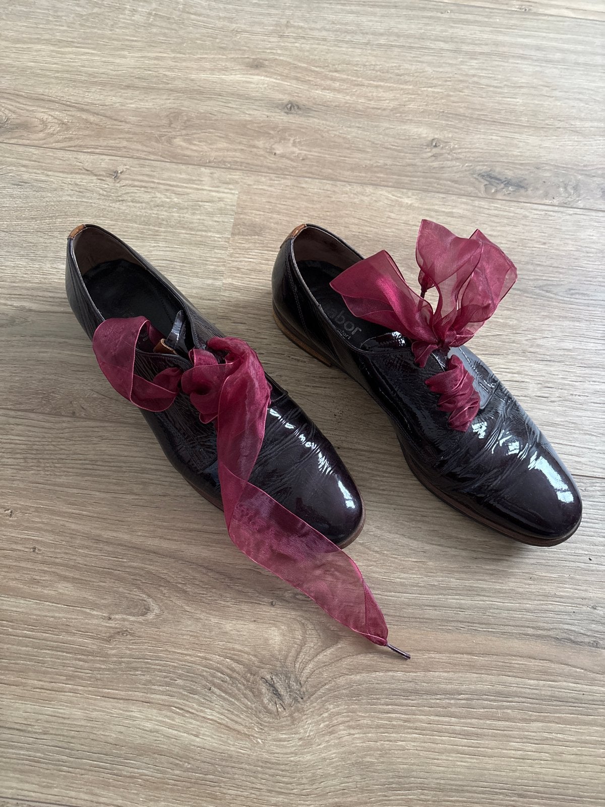 Gabor Bordeaux Rode Lakleren Schoenen met Lint Maat G7, Ophalen, Gedragen, Rood, Schoenen met lage hakken
