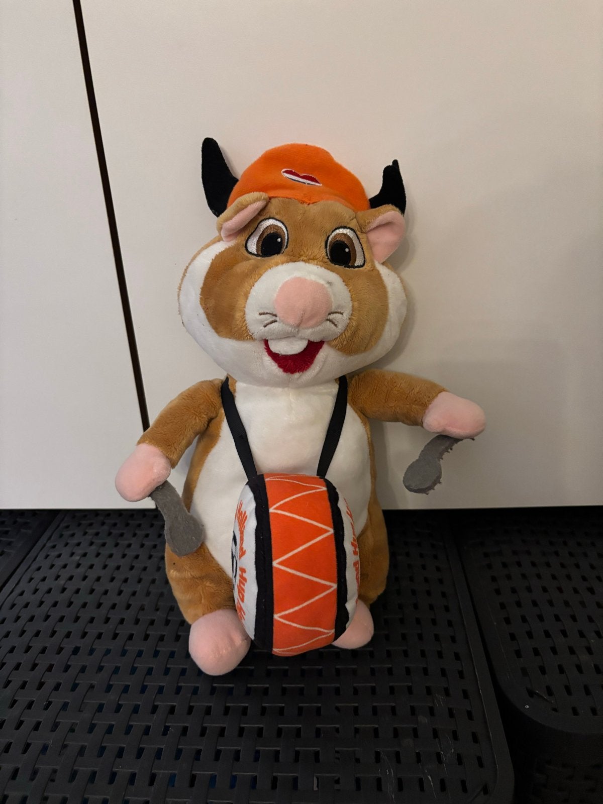 AH Albert Heijn Hamster knuffel met trommel Hup Holland Hup!, Hamster, Ophalen of Verzenden, Zo goed als nieuw, Middelgroot (20 tot 80 cm)