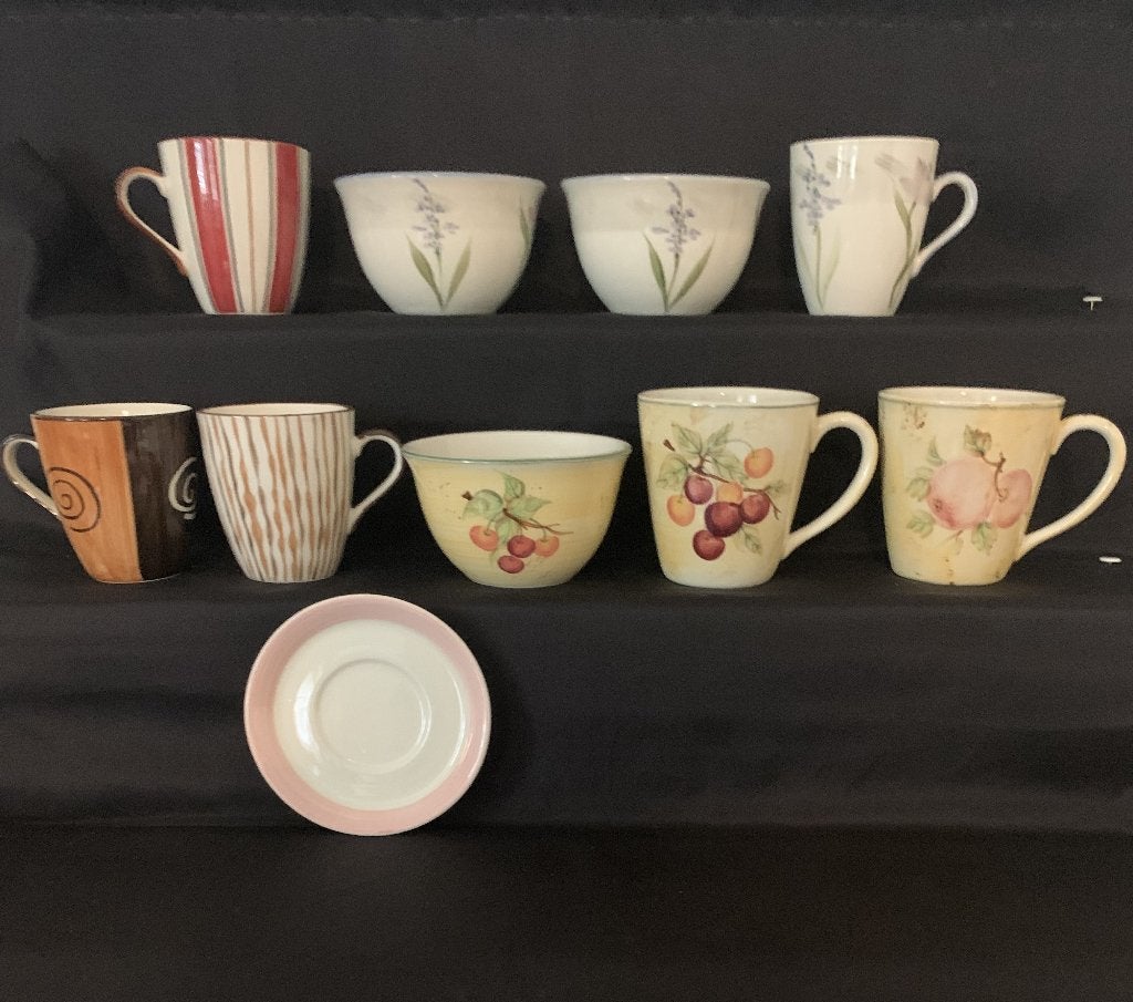 Vic's mok mokjes, koffiekopjes, kommetjes bordje kopje beker, Ophalen of Verzenden, Zo goed als nieuw, Overige stijlen, Kop(pen) en/of Schotel(s)