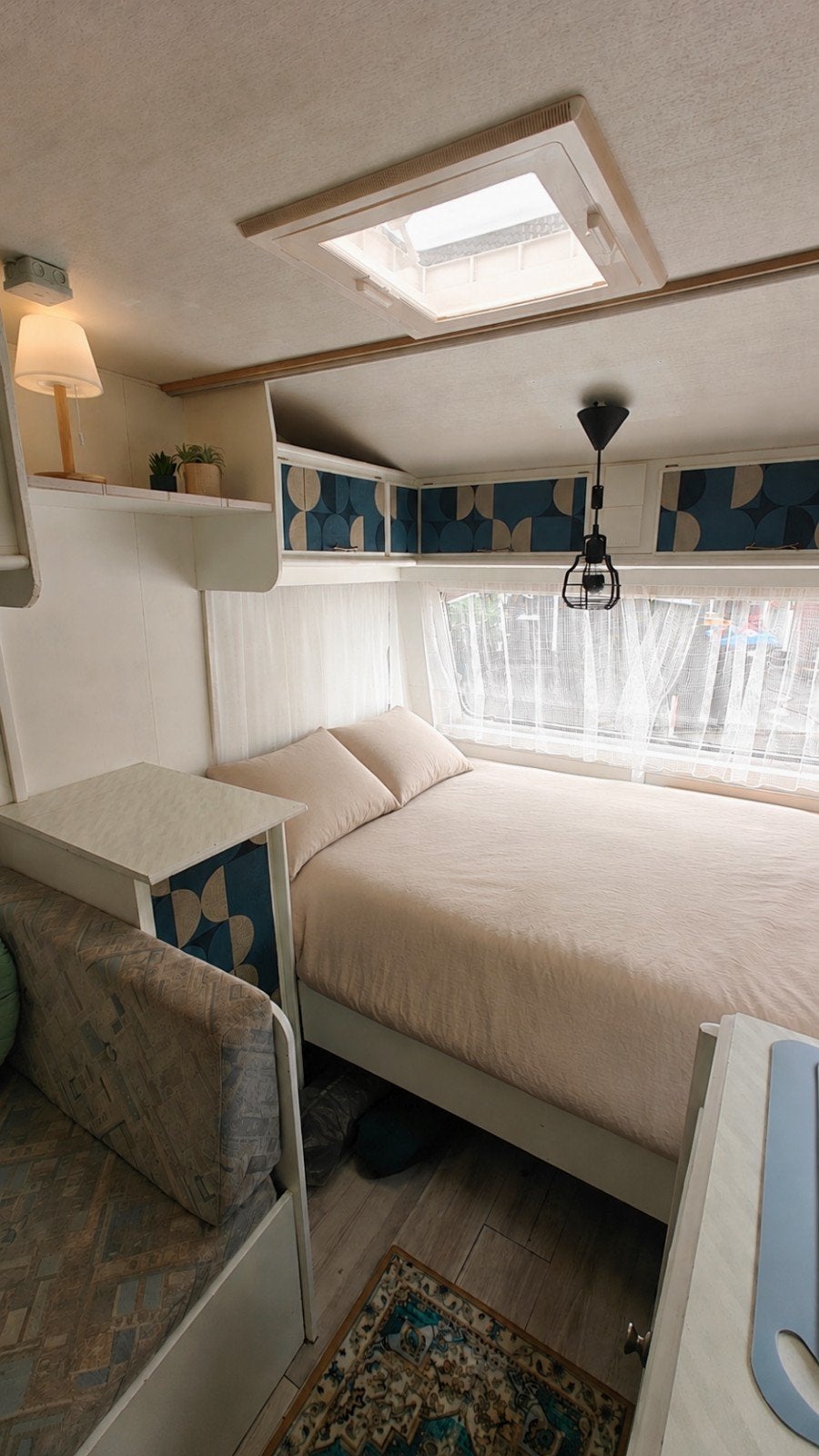 Chateau La Car 400 / 1992 - ✨ Grote voortent ✨ Lichtgewicht!, Caravans en Kamperen, Caravans, Vast bed, Chateau, Uitbouw voortent