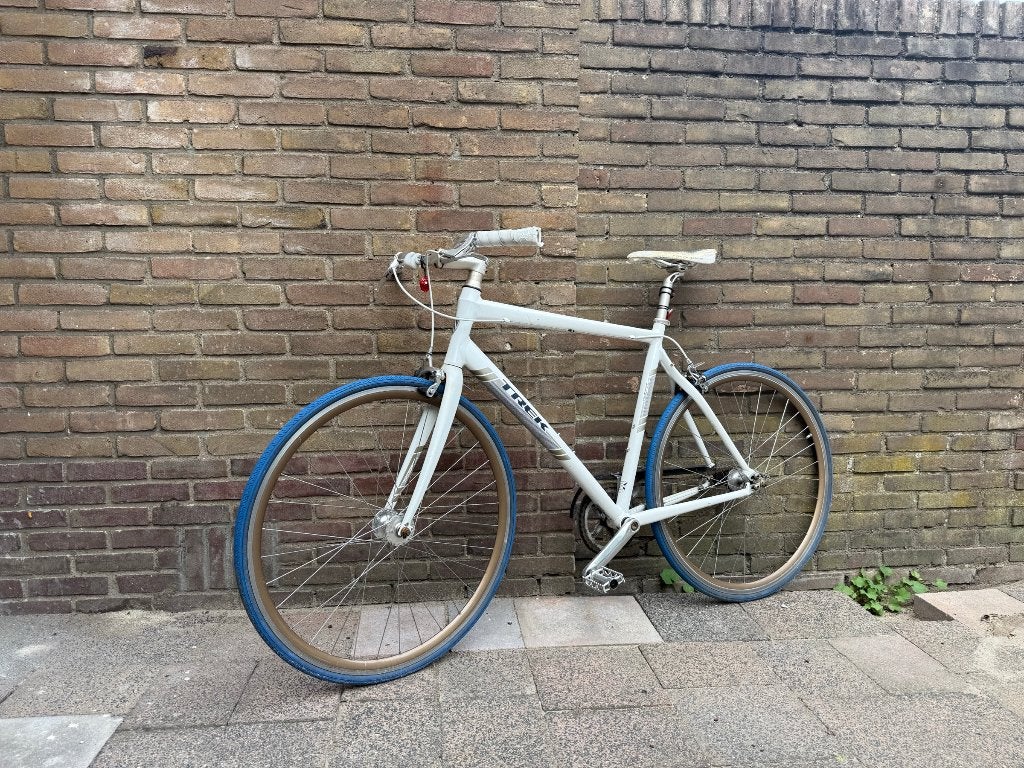 Trek 3rd District singlespeed wit 56 cm - opknapper, Fietsen en Brommers, Fietsen | Heren | Herenfietsen, Gebruikt, Velgrem, 53 tot 57 cm