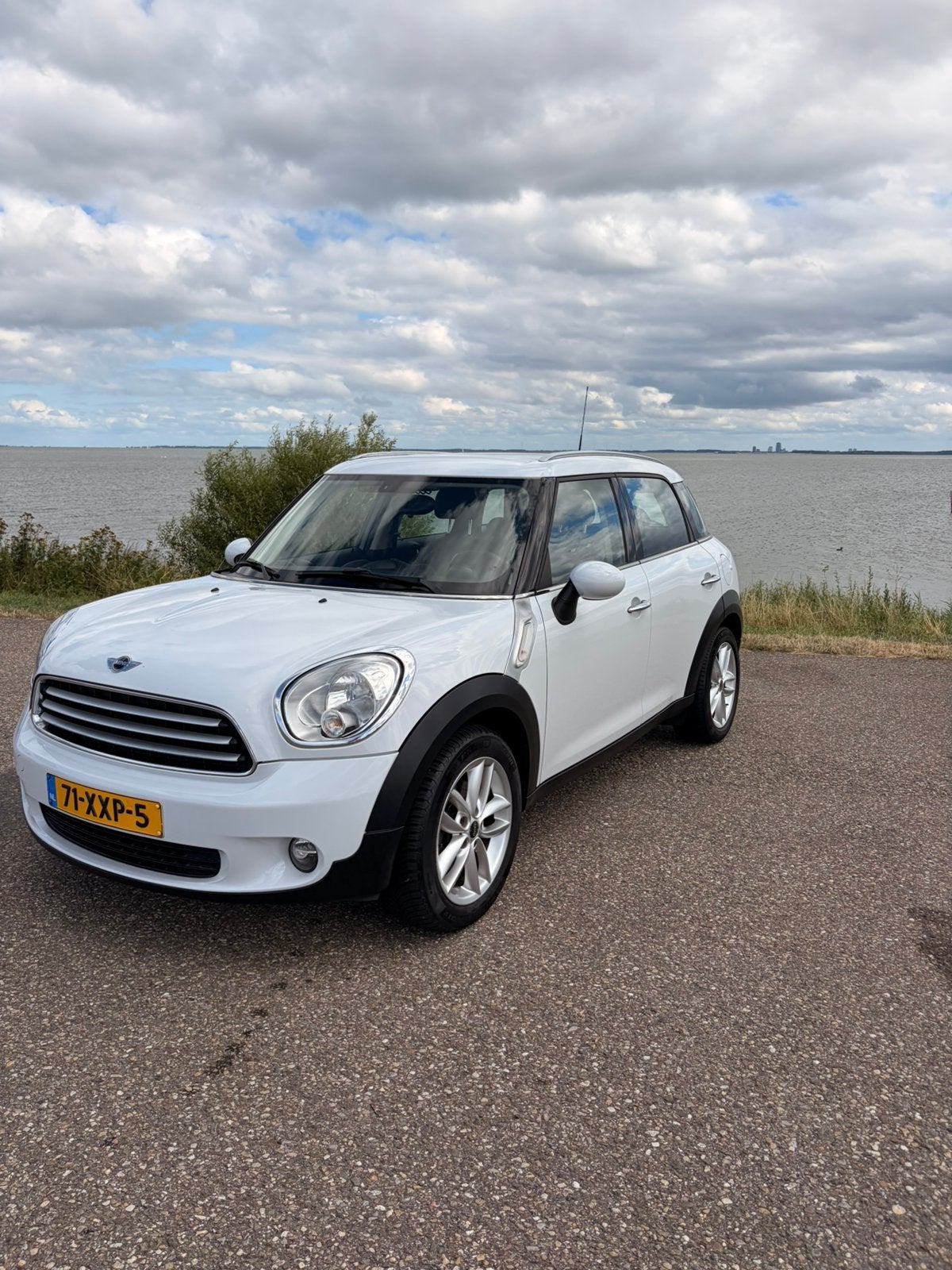 MINI Countryman | Navi, Airco, Cruise Control | Goede staat, Voorwielaandrijving, Zwart, Leder en Stof, Origineel Nederlands