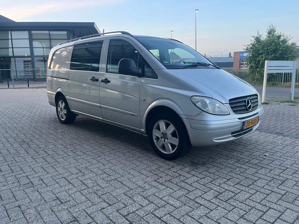 Mercedes-Benz Vito 2.1 CDI 111 AUT 2007 dubbel cabine apk!!, Auto's, Automaat, Zwart, 4 cilinders, Diesel