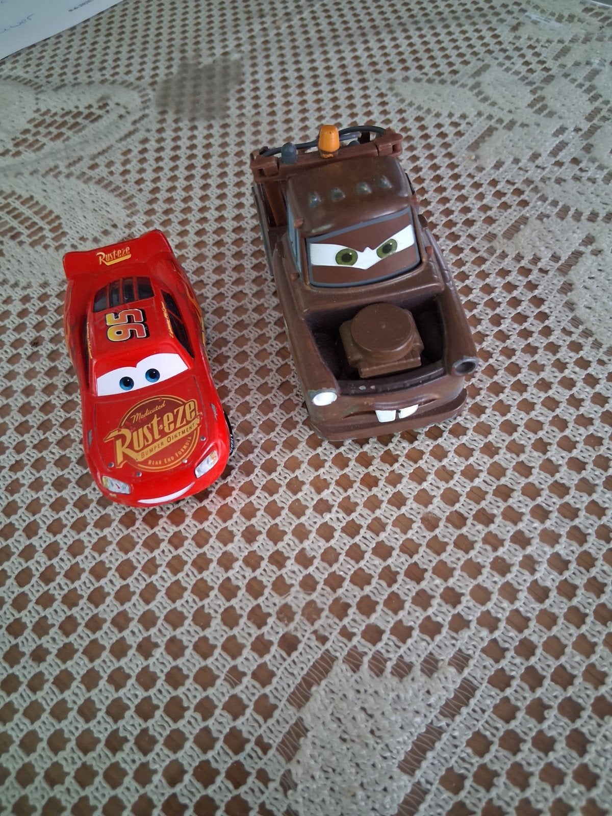 Disney Cars Bliksem McQueen en Takel speelgoedauto's, Ophalen of Verzenden, Gebruikt