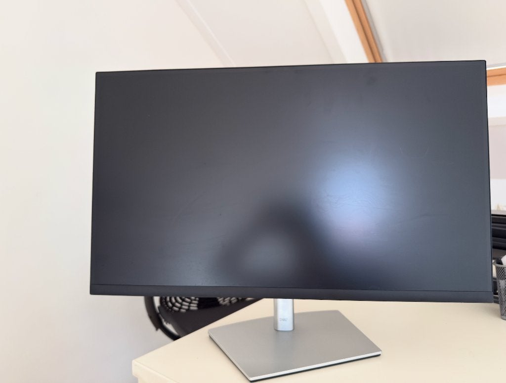 Dell P2723D, 27", QHD, scherp beeld, zwart, met 360 stand, IPS, In hoogte verstelbaar, Zo goed als nieuw, DisplayPort