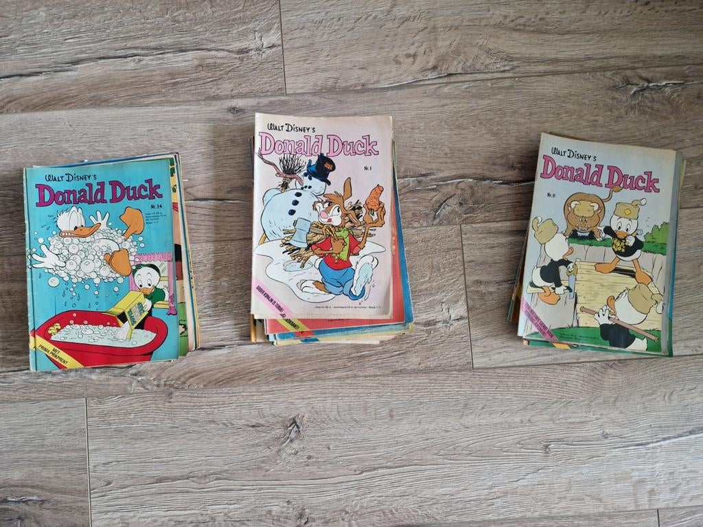 56 Donald Ducks uit 1974, Gelezen, Europa, Ophalen of Verzenden, Meerdere comics