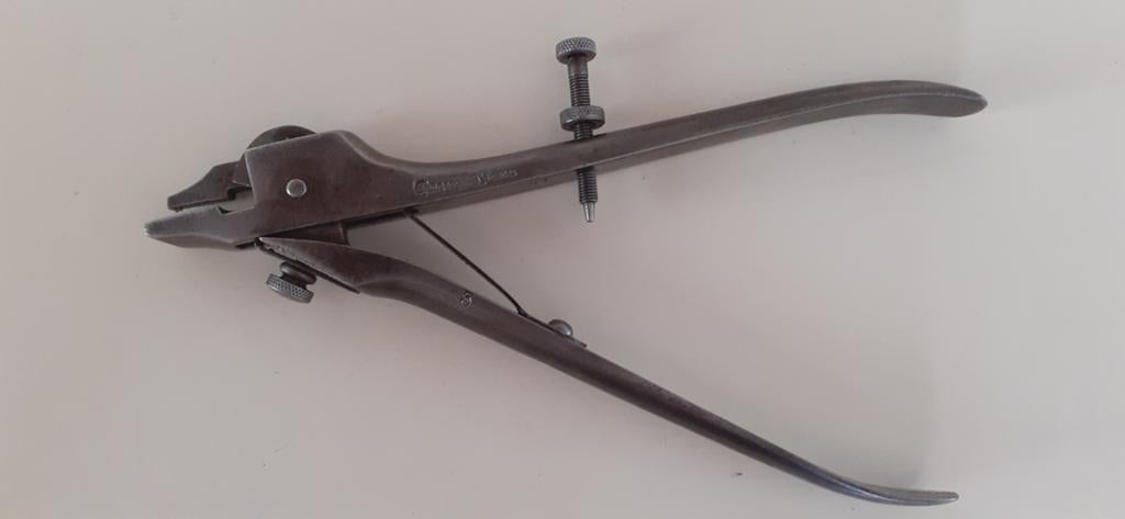 Antieke zaagzettang  Peugeot Fréres, Antiek en Kunst, Antiek | Gereedschap en Instrumenten, Ophalen of Verzenden