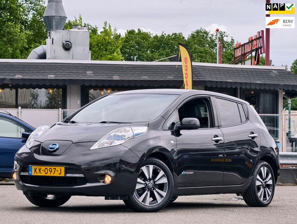 Nissan LEAF Tekna 30 kWh / NAP / KEYLESS / NAVI / CAMERA / A, Auto's, Nissan, Stof, Gebruikt, 199 km, 1445 kg