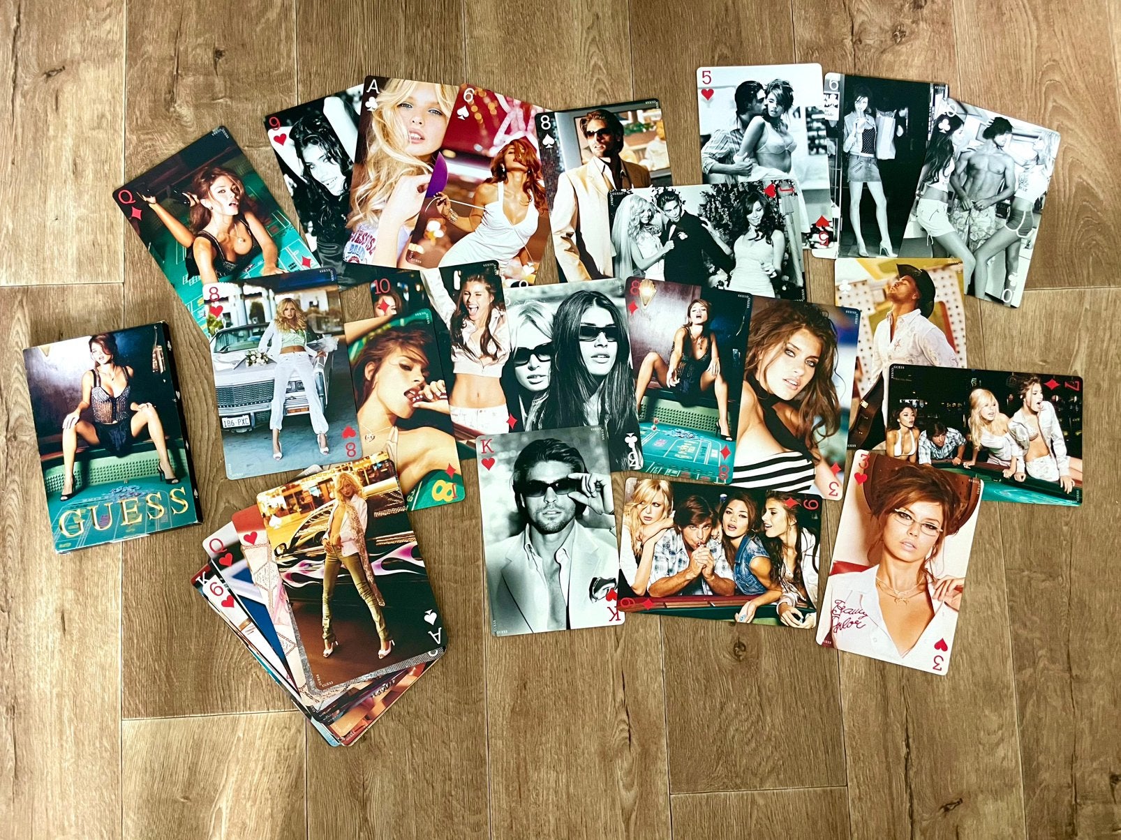 Ellen von Unwerth - groot GUESS kaartspel, Verzenden, Zo goed als nieuw, Fotografen