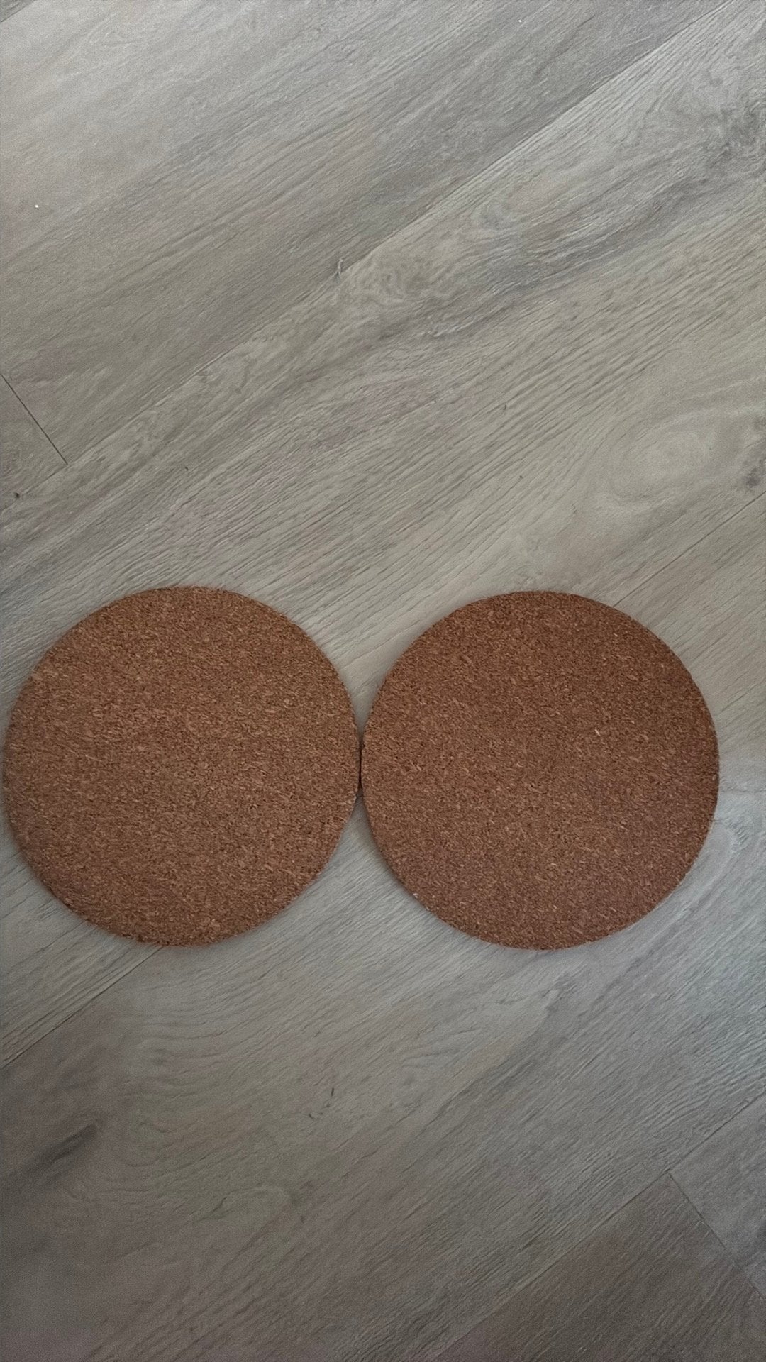 2x ronde kurken placemats, Ophalen, Zo goed als nieuw