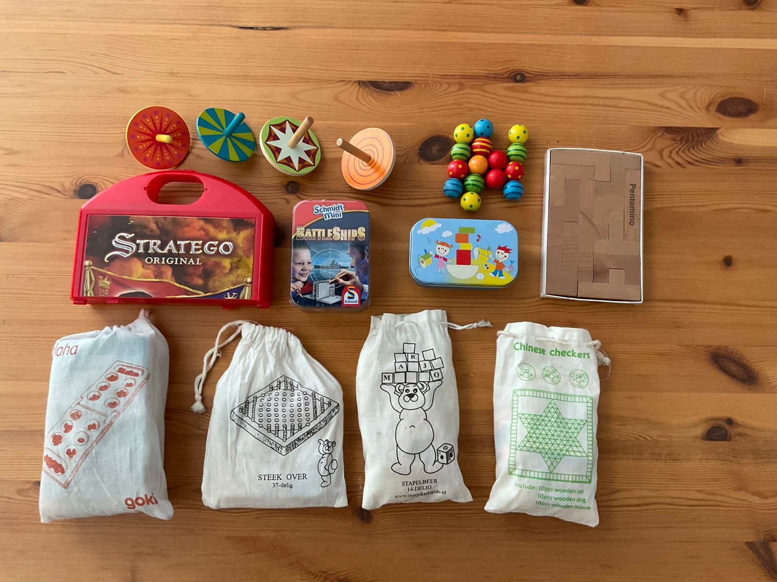 Diverse Spellen Collectie: Stratego, Battleships & meer, Een of twee spelers, Ophalen, Zo goed als nieuw, Reisspel