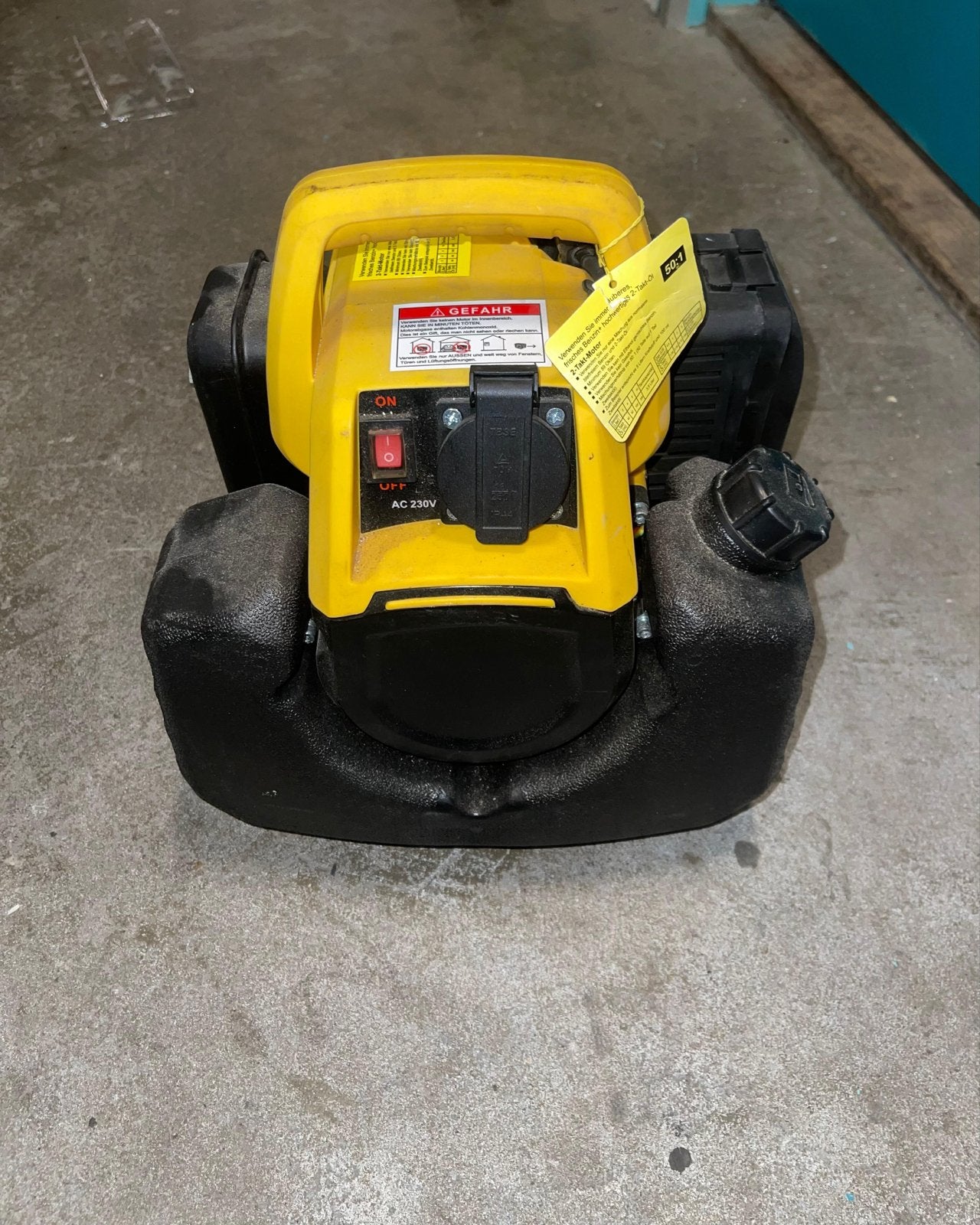 Compacte Benzine Generator - Ideaal voor Noodstroom, Ophalen of Verzenden, Gebruikt