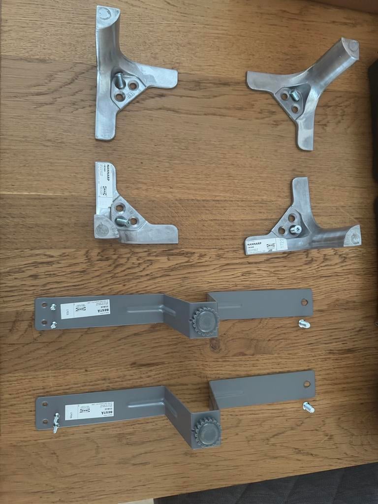 IKEA BESTÅ NANNARP hoekpootjes + steunpoten, set van 4, Ophalen, Gebruikt