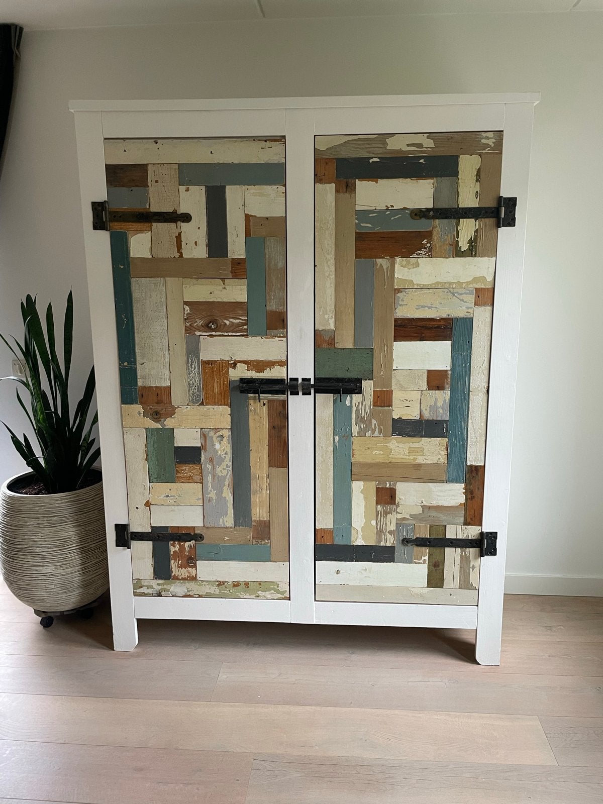 Kast van Sloophout, Ophalen, Gebruikt