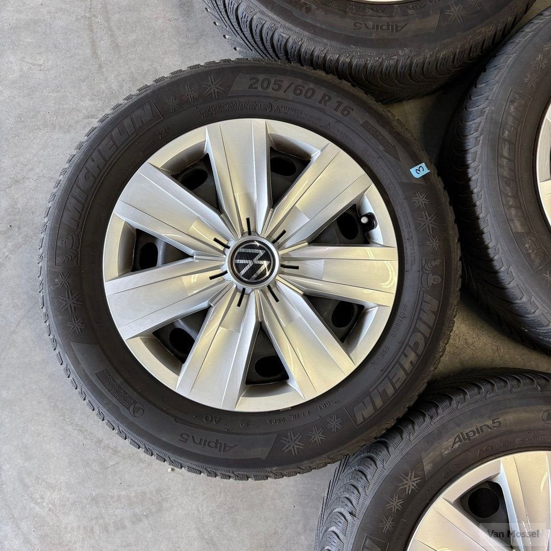 VW T-Roc Michelin Alpin 5 205/60/R16 92H, Gebruikt, -, Banden en Velgen, -