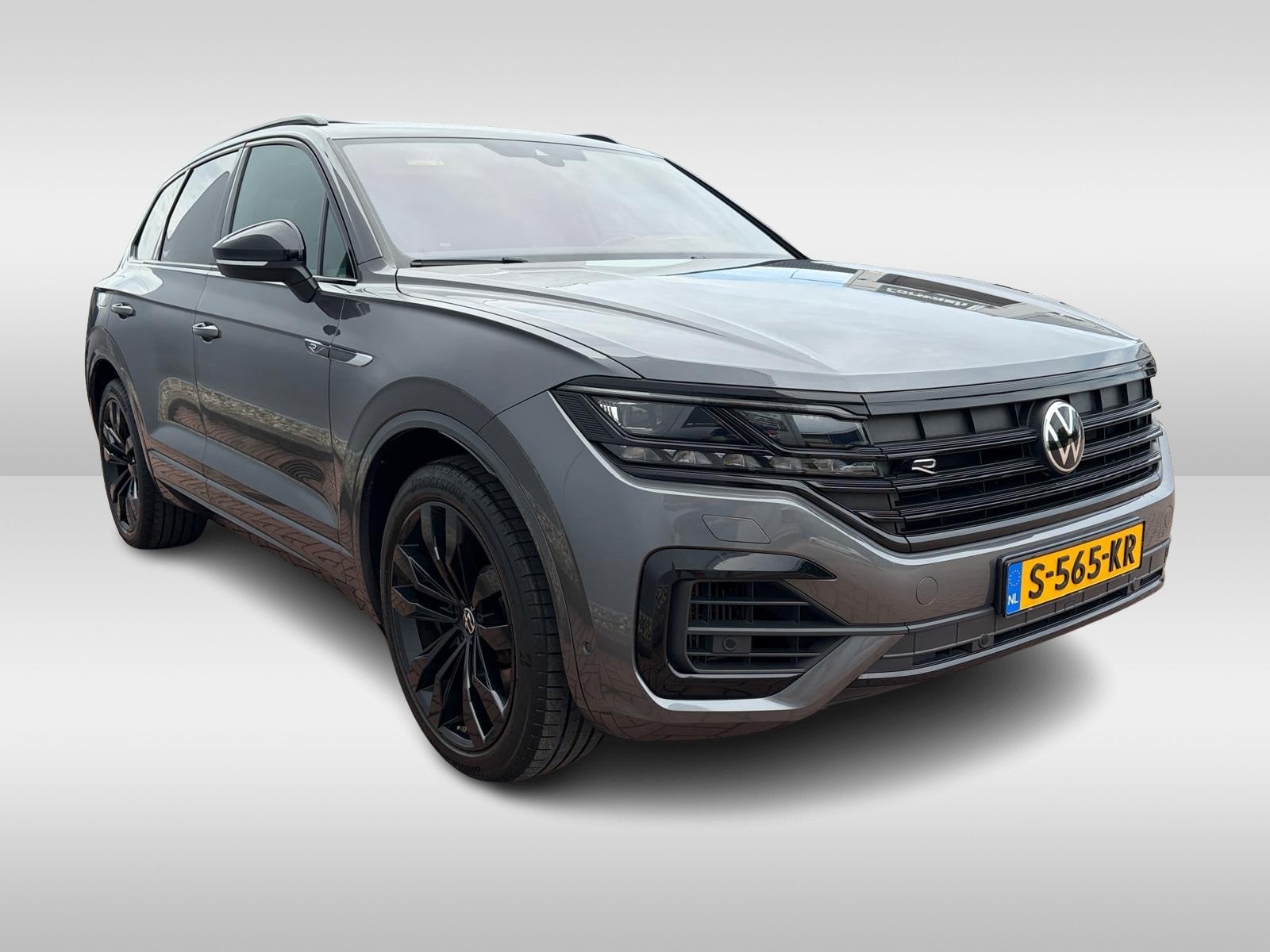 Volkswagen Touareg R 3.0 TSi eHybrid 462pk | Luchtvering | P, Auto's, Automaat, Gebruikt, 2995 cc, 120 €/maand