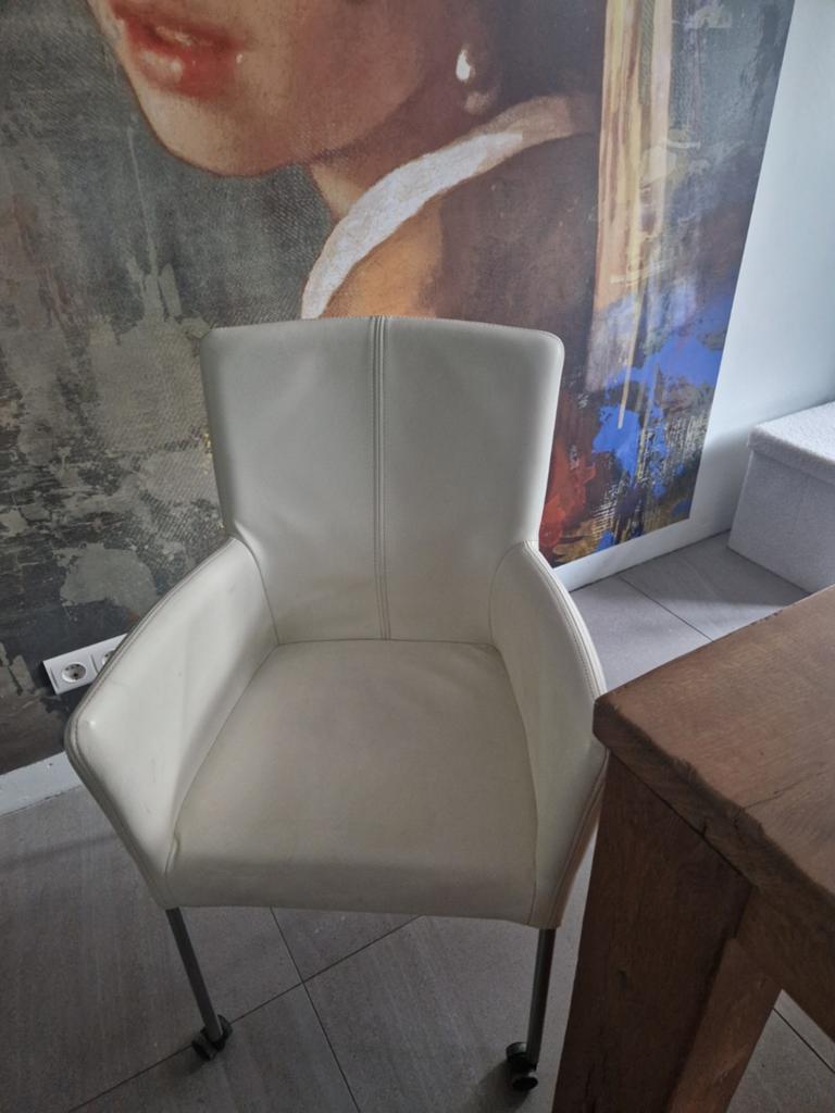 6 witte leren eetkamerstoelen op wieltjes, Ophalen, Gebruikt, Wit, Leer