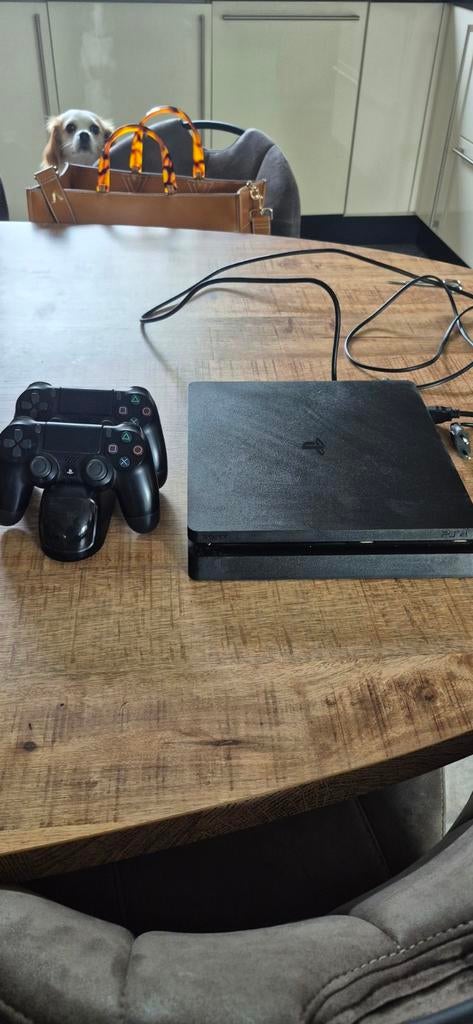 Gebruikte ps4, Ophalen, Met 2 controllers, 1 TB, Original