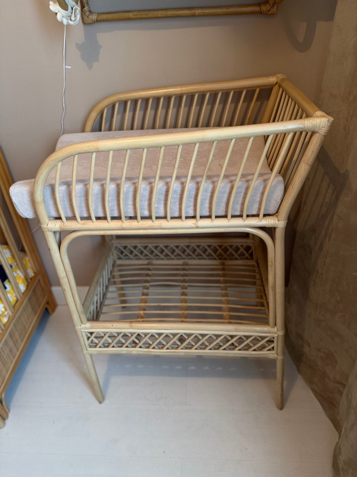 Rotan commode/verschoontafel, Kinderen en Baby's, Ophalen, 50 tot 70 cm, 90 tot 105 cm, 100 cm of meer