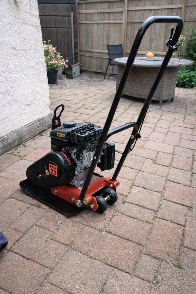 Trilplaat Te Huur PRO-22 T40 trilplaat, Ophalen of Verzenden