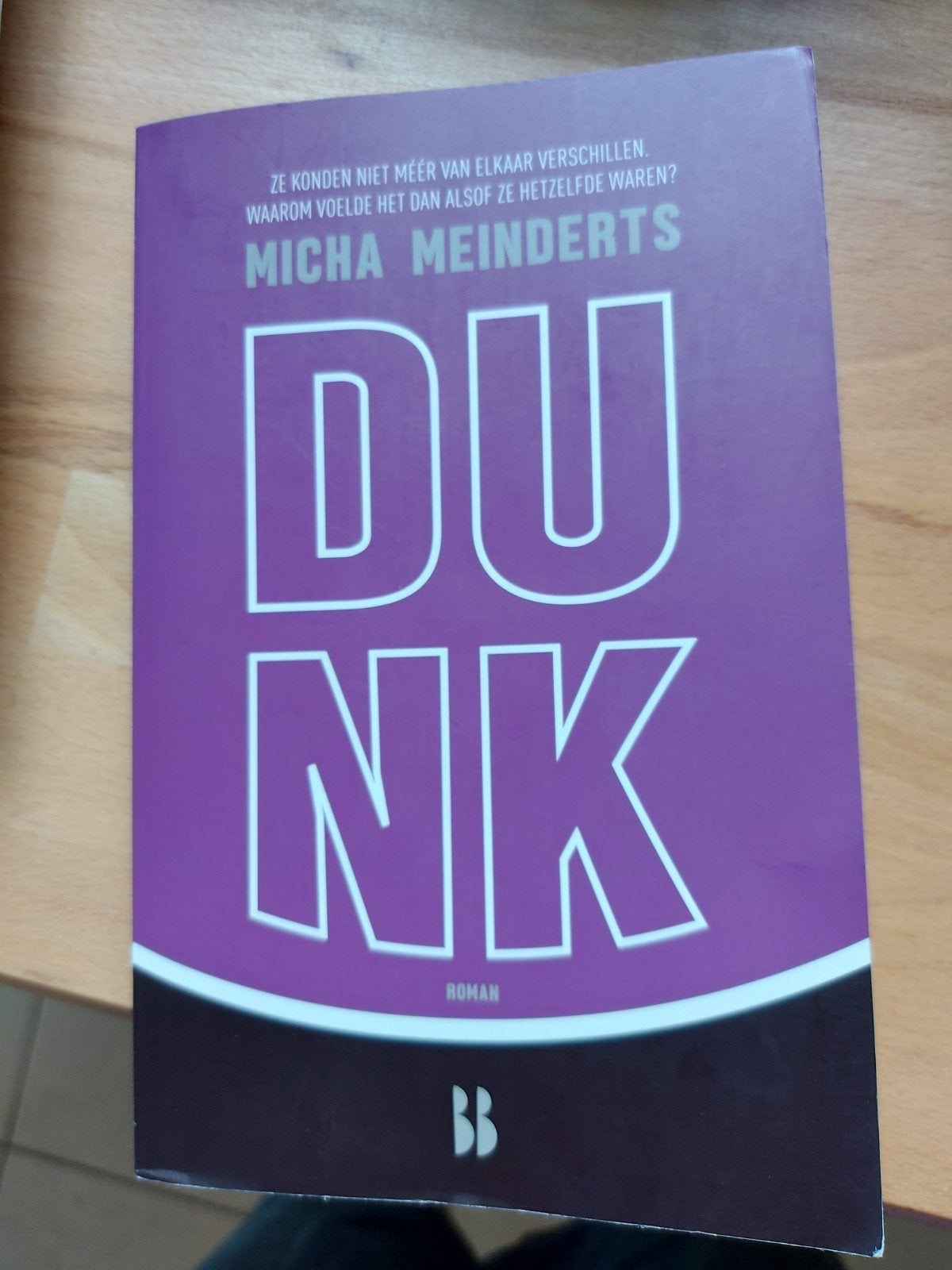 Boek: Dunk, Micha meinderts, Ophalen of Verzenden, Zo goed als nieuw, Algemeen