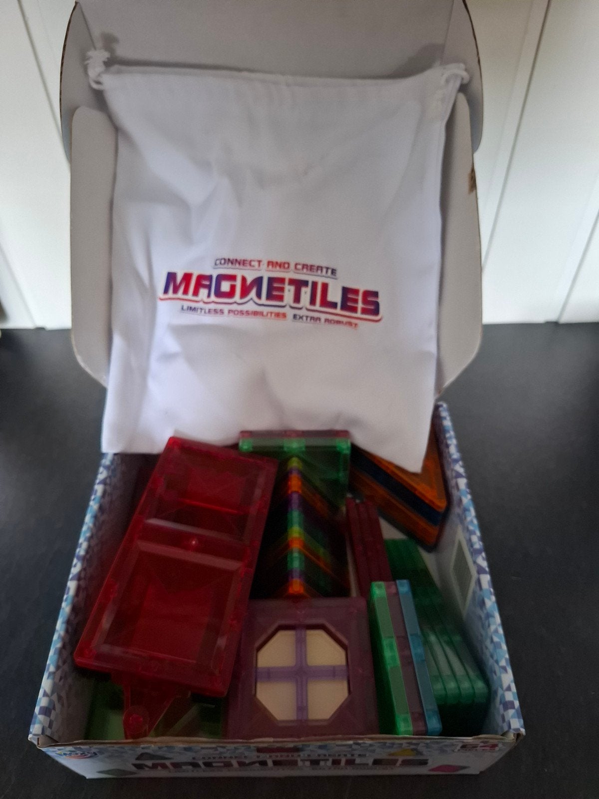Magnetiles 64-delige set - Magnetisch bouwspeelgoed, Ophalen, Zo goed als nieuw, Overige merken
