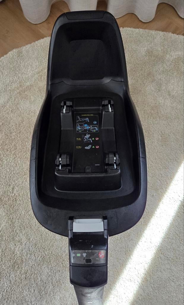 FamilyFix One i-Size base met autostoeltje, Kinderen en Baby's, Autostoeltjes, Ophalen, Gebruikt, Maxi-Cosi, Isofix