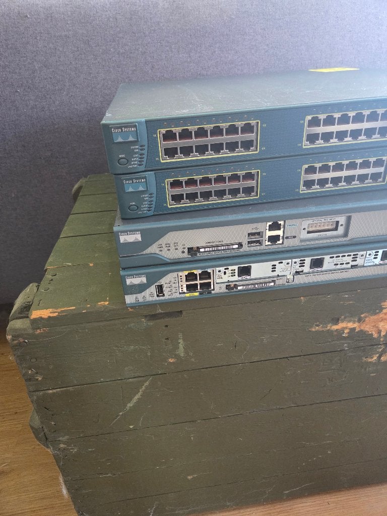 Cisco CCNA Lab Set – 2x Cisco 2801 + 2x Catalyst 3550 PoE, Ophalen, Gebruikt