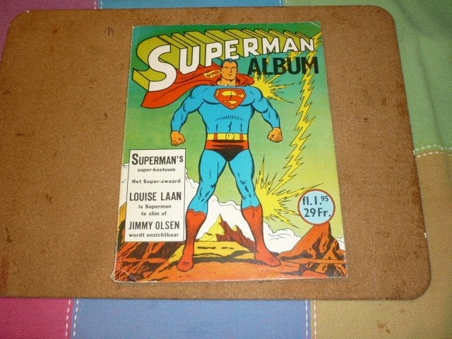 Superman Album 2 Superman's Super Kostuum 1e druk 1967, Eén stripboek, Ophalen of Verzenden, Gelezen