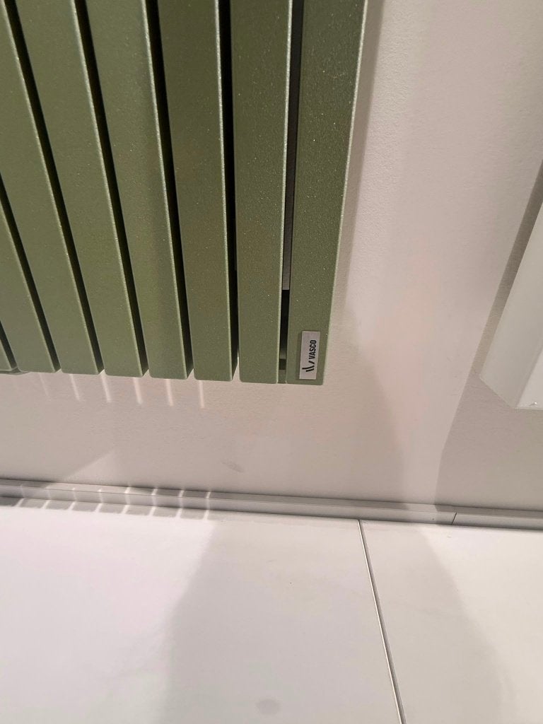 Vasco Designradiator Groen 180x53,5 cm incl Handdoekbeugel, Doe-het-zelf en Verbouw, Verwarming en Radiatoren, Ophalen, Minder dan 60 cm