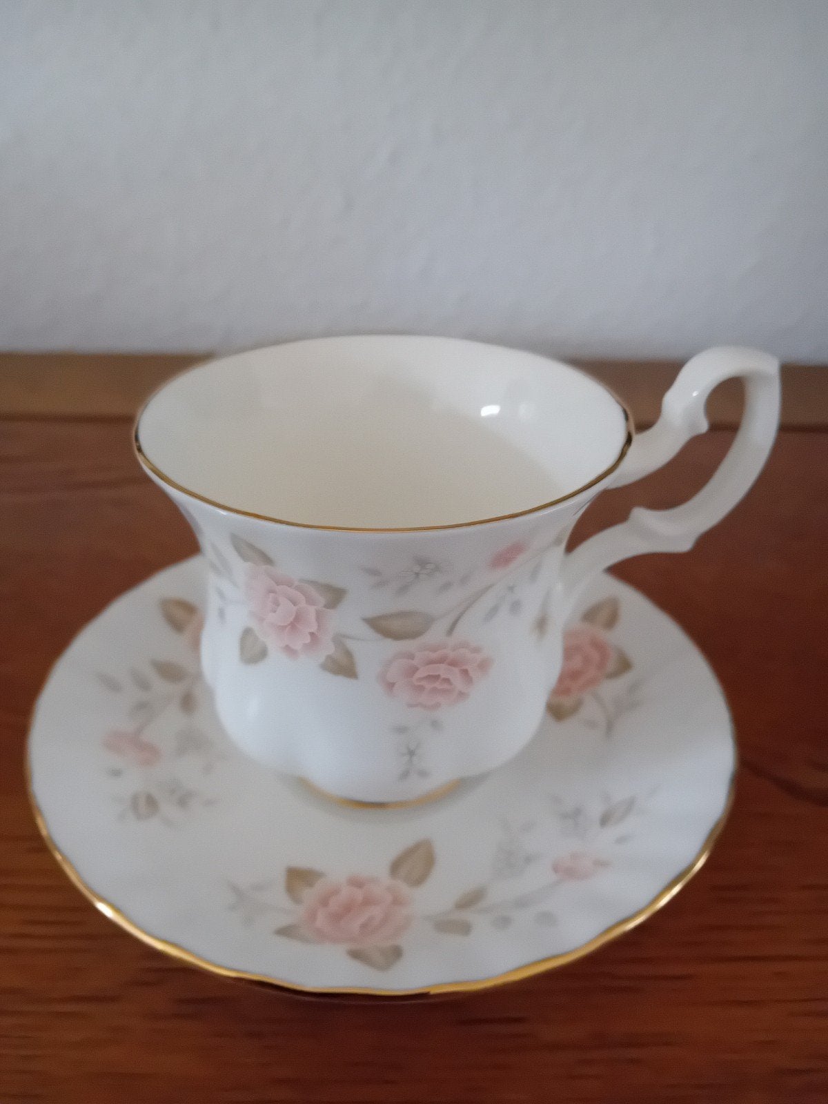 Royal Albert Sweet Romance theekopje en schotel, Ophalen