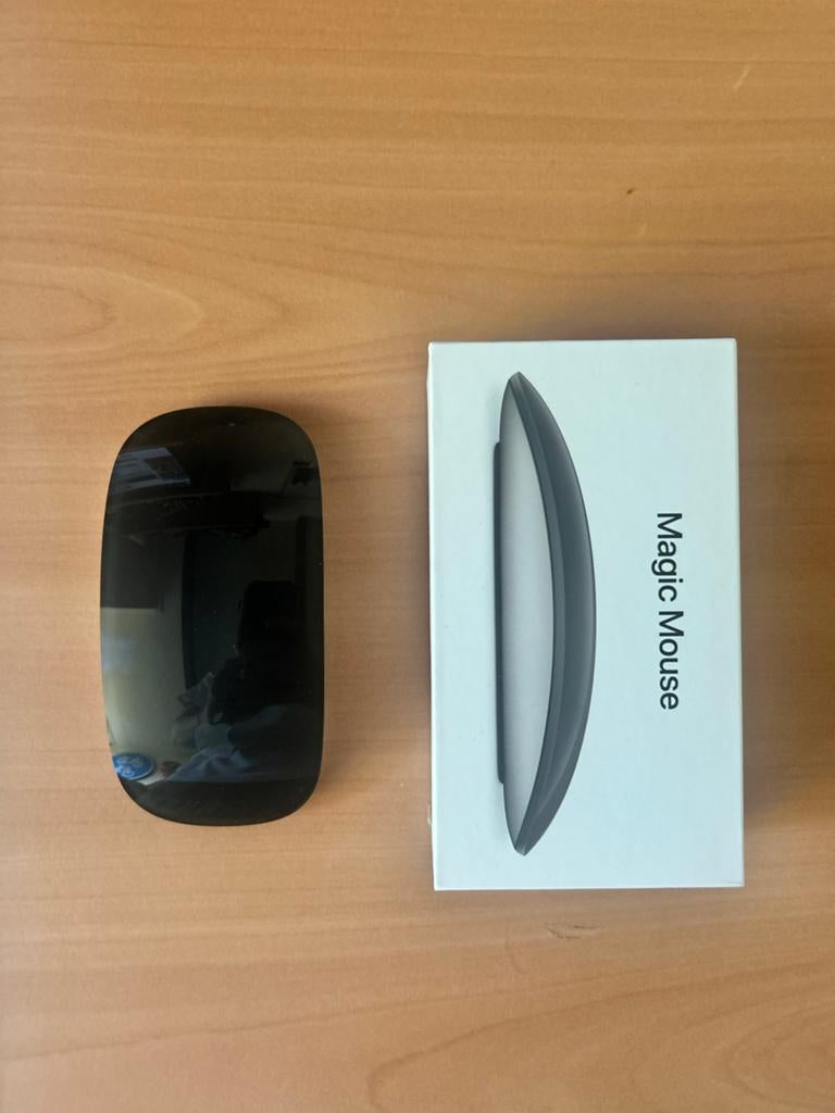 Apple Magic Mouse 2 - Zwart, Computers en Software, Muizen, Zo goed als nieuw, Muis, Draadloos, Ophalen of Verzenden